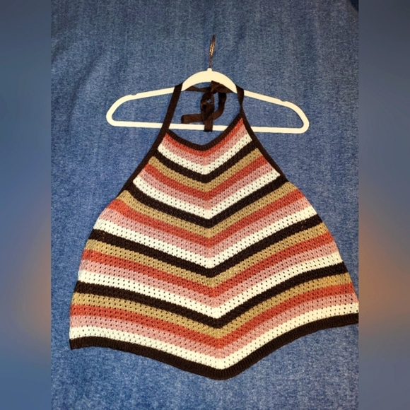 Haltertop & Jeans Bundle - Picture 3 of 10